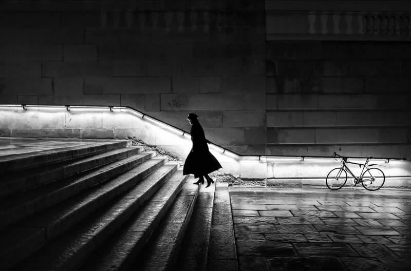 Black and White Street Photography By Alan Schaller