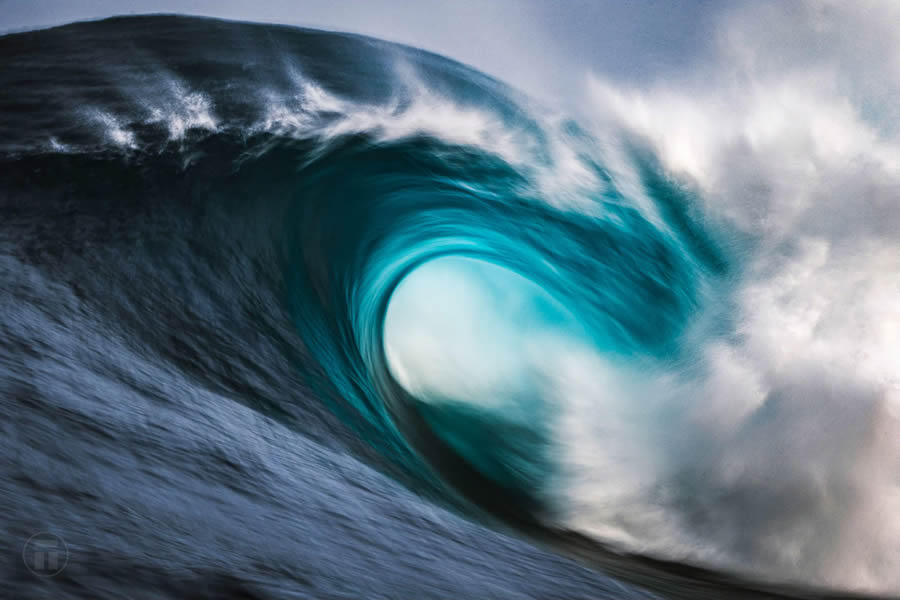 Breathtaking Photos Of Waves By Philip Thurston