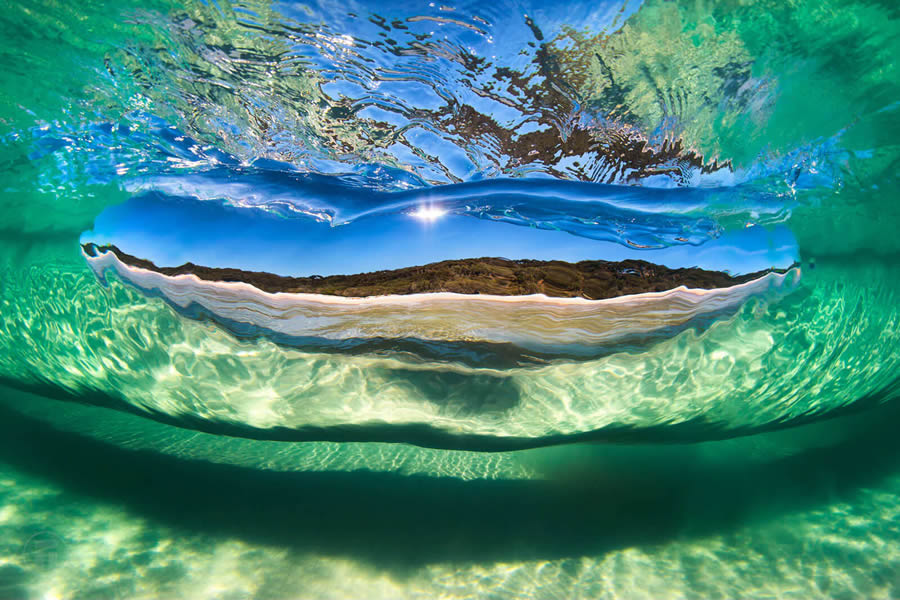 Breathtaking Photos Of Waves By Philip Thurston