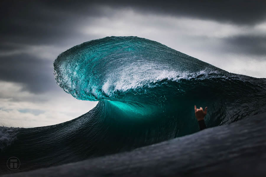 Breathtaking Photos Of Waves By Philip Thurston