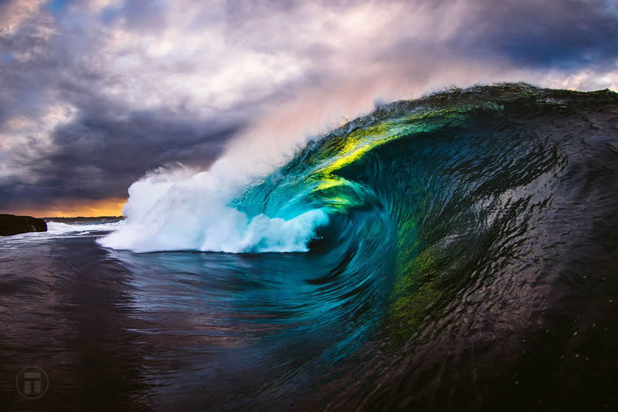 Breathtaking Photos Of Waves By Philip Thurston