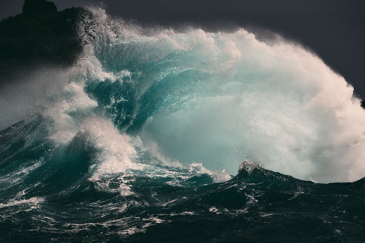 Photographer Alexander Schönberg Captures Breathtaking Wave Photos Of Madeira, Portugal