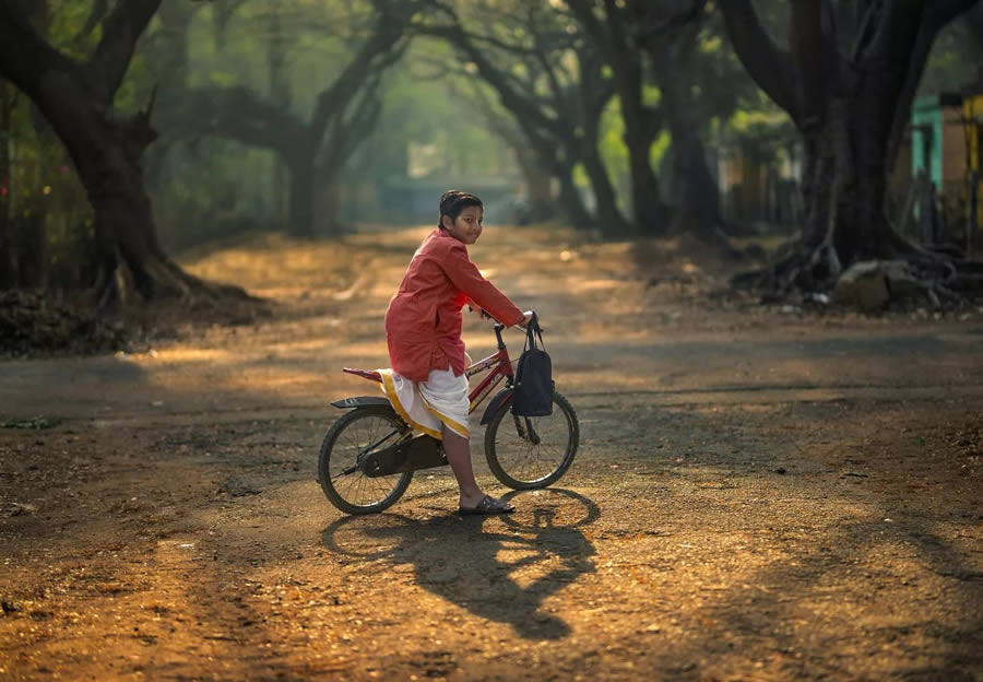 Heartwarming Photos of Children By Guru Charan