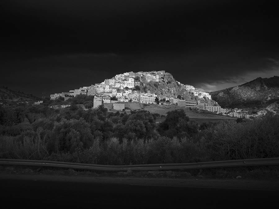 The Soul Of Morocco: Masterful Black And White Travel Photography By Hengki Koentjoro