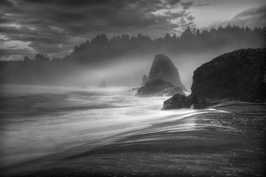 Black and White Landscapes from the 2024 reFocus Photography Awards