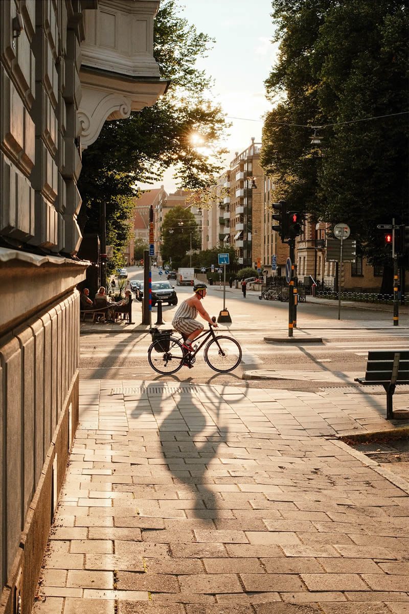 Incredible Moments and Stories on the Streets By Samsul Alam Al-Majidi