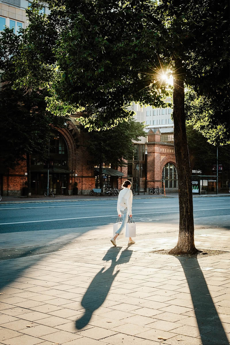 Incredible Moments and Stories on the Streets By Samsul Alam Al-Majidi