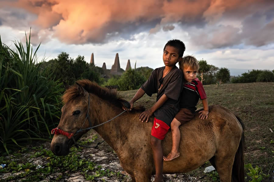 Beauty of Tribal Cultures around the World by Alessandro Bergamini