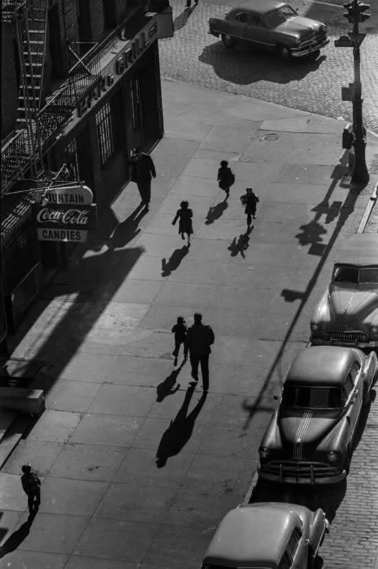 Iconic Black and White Photography By Harold Feinstein