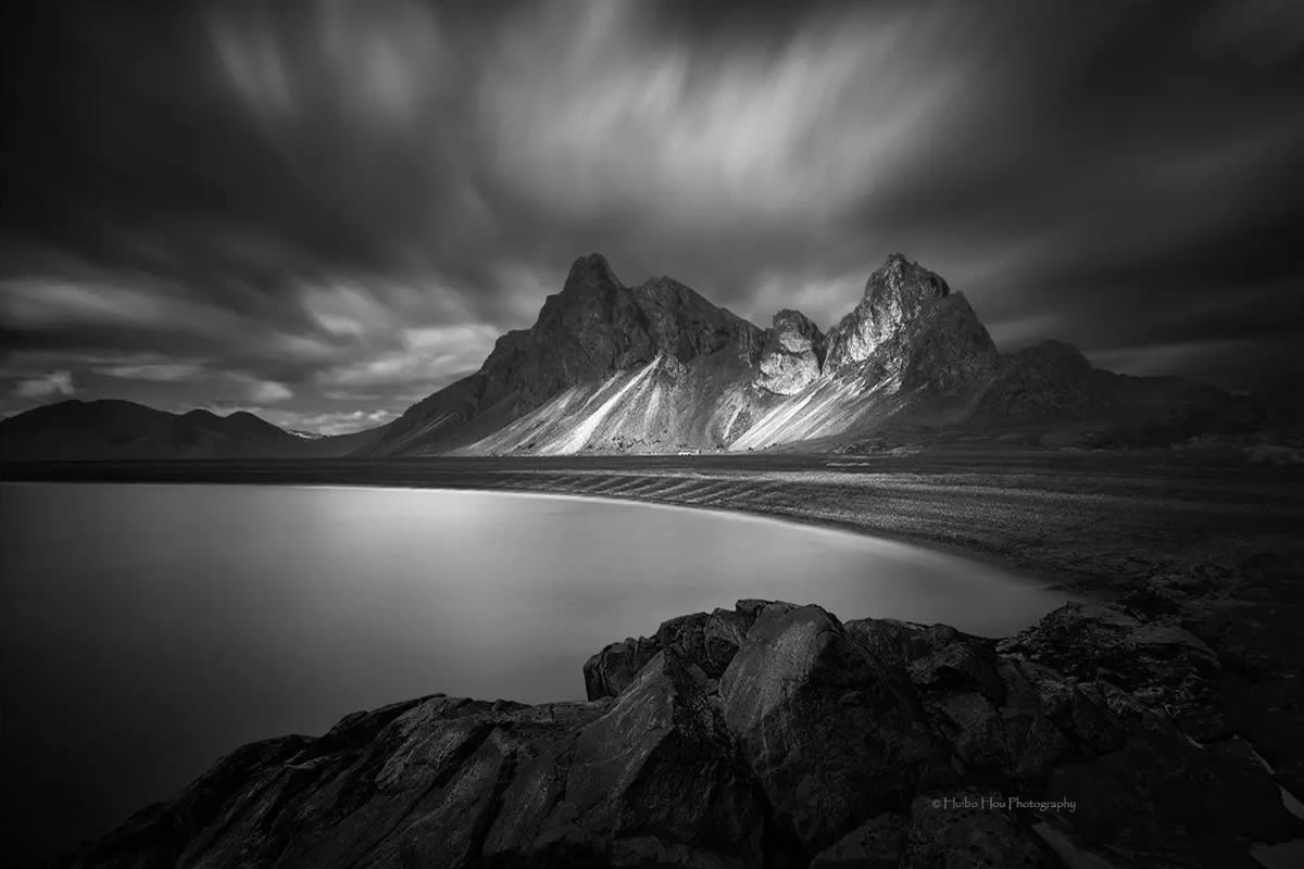 Black and White Landscape Photography by Huibo Hou