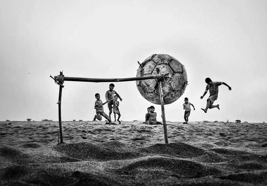 Heartfelt Childhood Photography by Pradiptamoy Paul