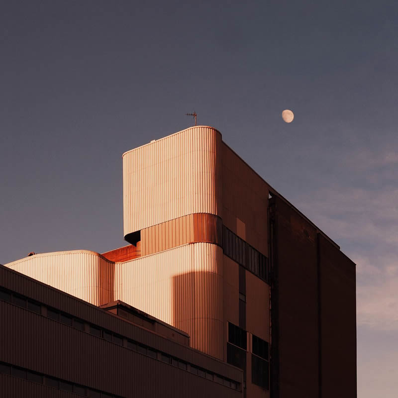 Finnish Photographer Timo Lemmetti Captures the Beauty of Minimalism in Architecture Photography