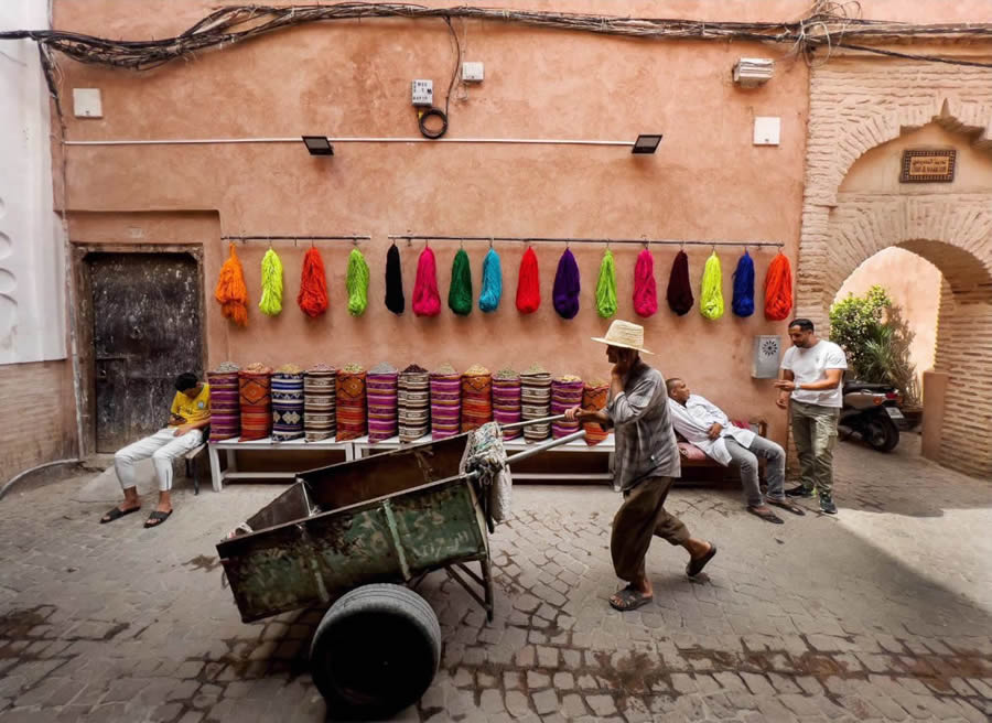 Street Phtography by Turkish Photographer Nese Ari