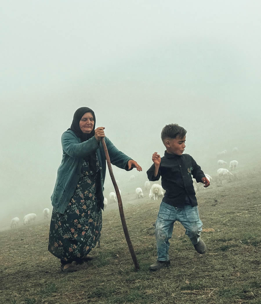 Daily Life Moments Photography in Iran By Hojjat Hamidi