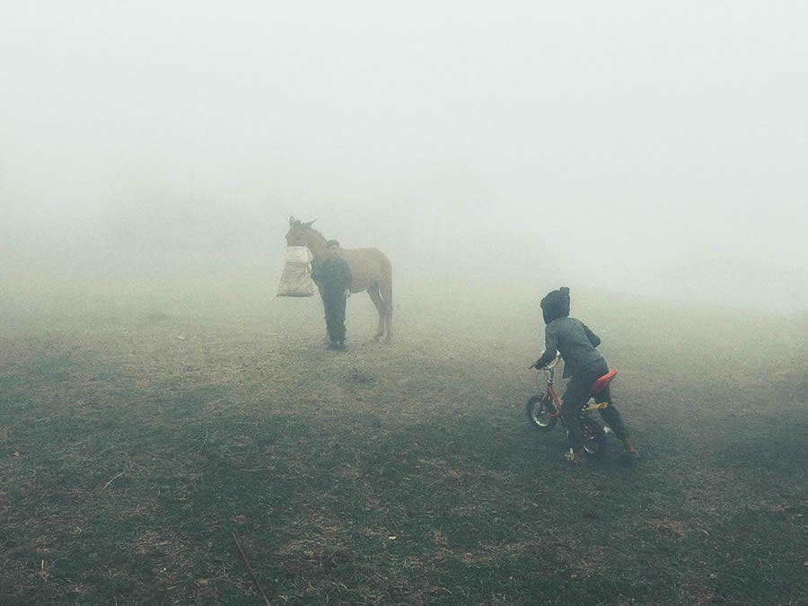 Daily Life Moments Photography in Iran By Hojjat Hamidi