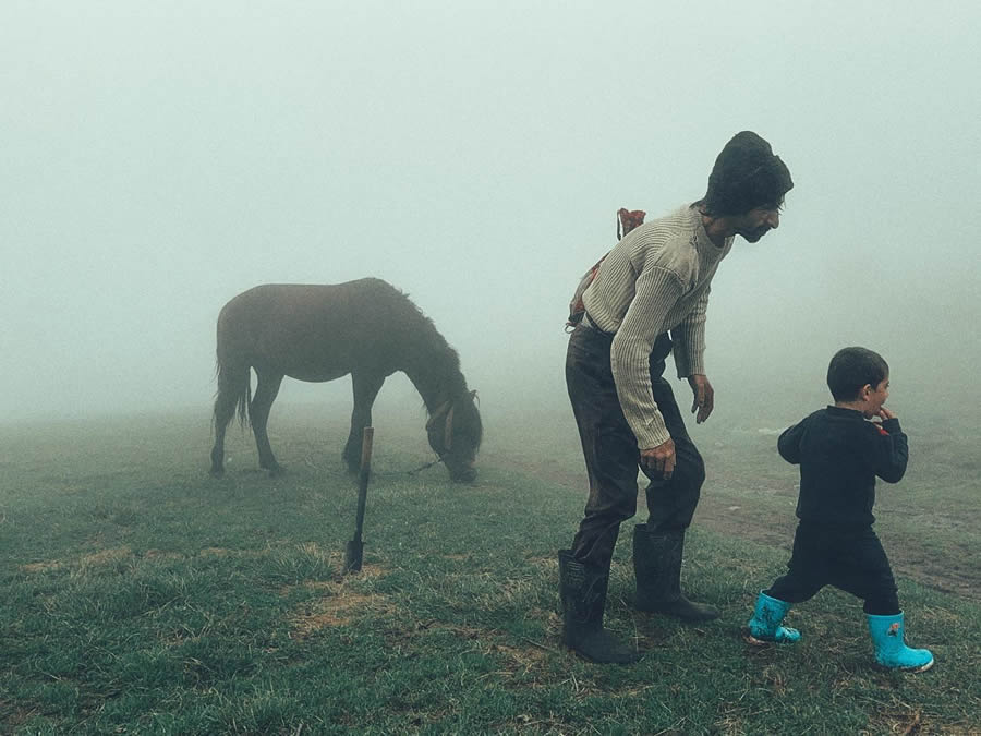 Daily Life Moments Photography in Iran By Hojjat Hamidi