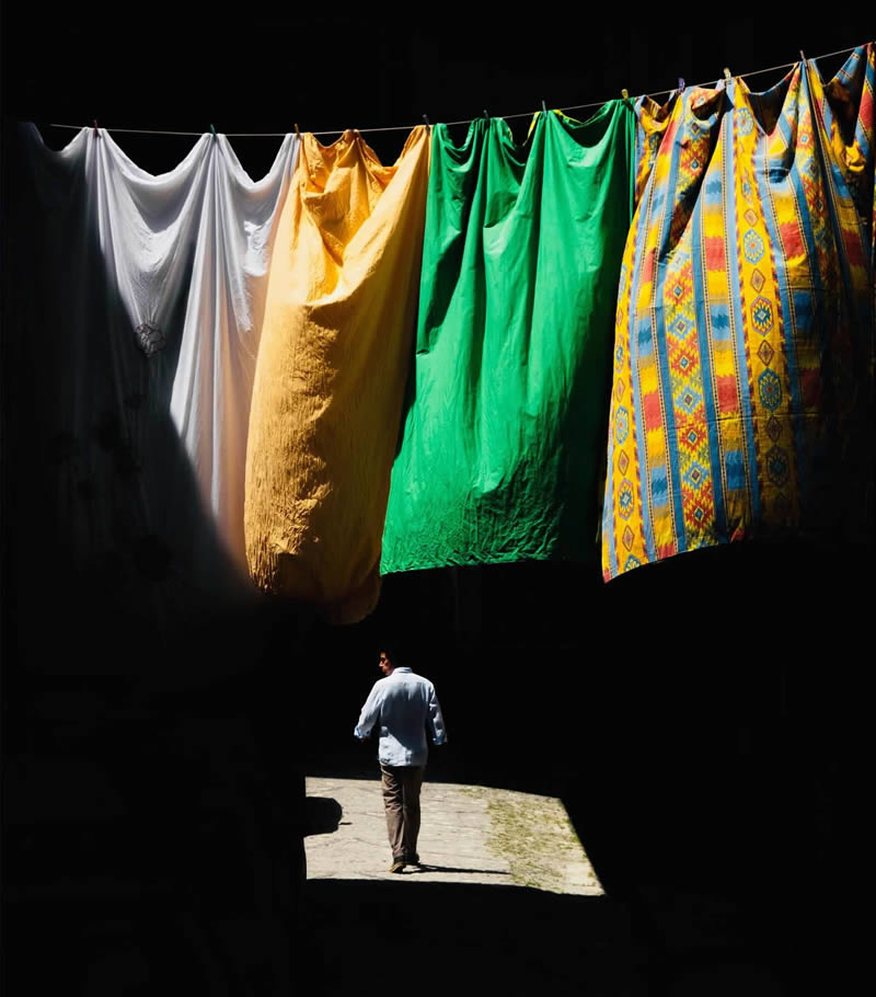 Taiwan Vibrant Colors and Shadows of Street Photography by Bi-jiun Chen