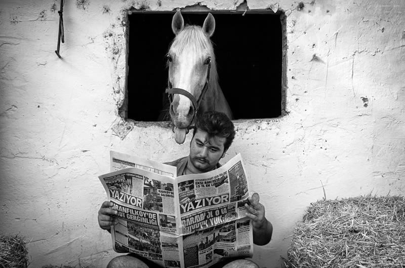 Best Black and White Street Photos from The Decisive Moments Magazine