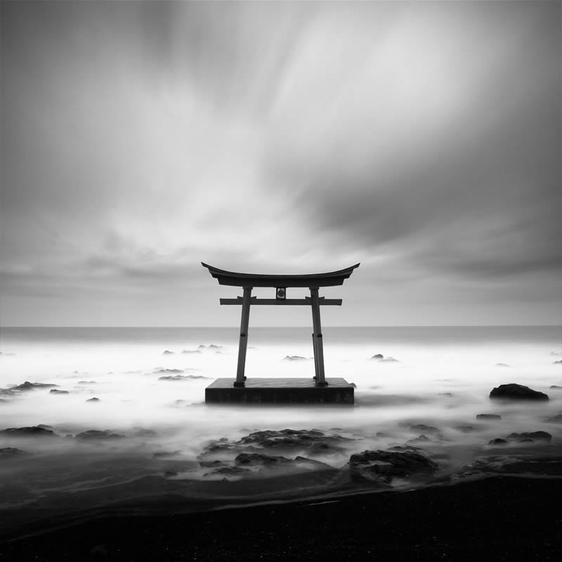 Black and White Landscape Photography by Oliver Robert