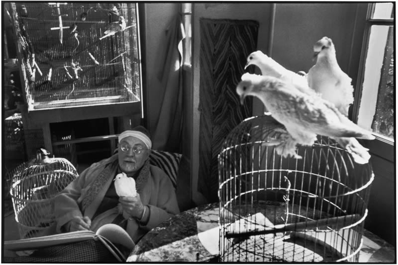 Iconic Photos by the Master Photographer Henri Cartier-Bresson