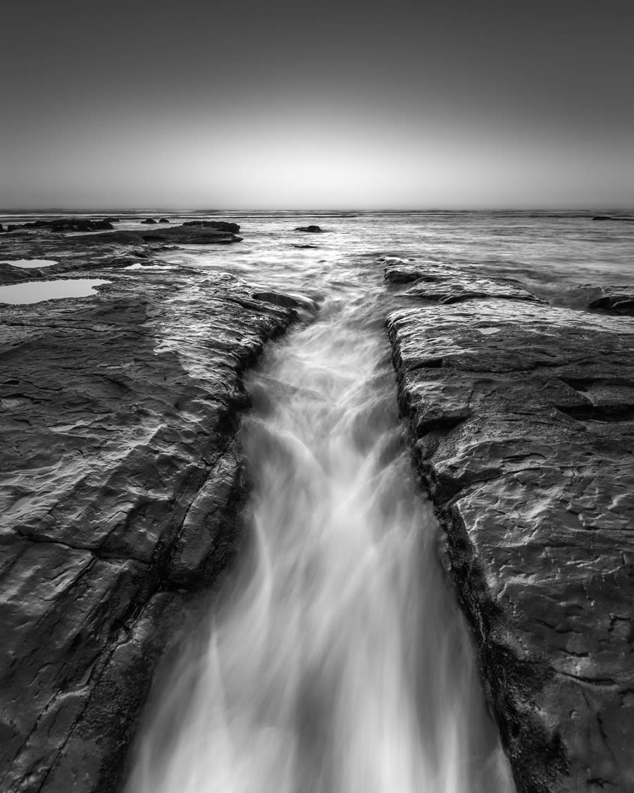 Long Exposure Black and White Landscape Photography by Jana Luo