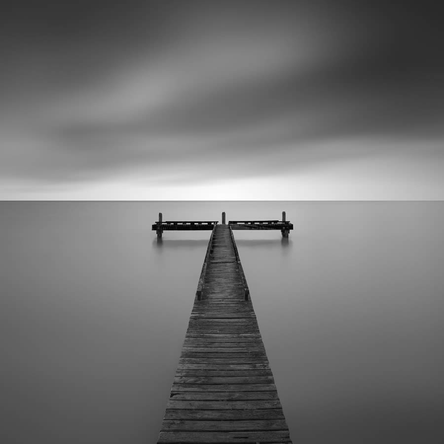 Long Exposure Black and White Landscape Photography by Jana Luo