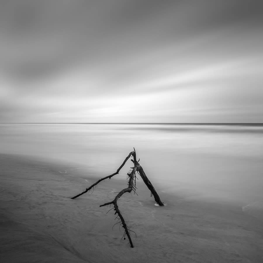 Long Exposure Black and White Landscape Photography by Jana Luo