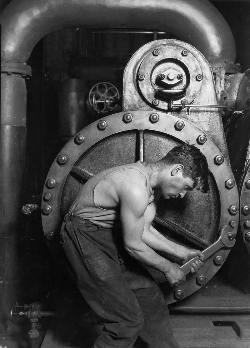 Lewis Hine Master Photographer