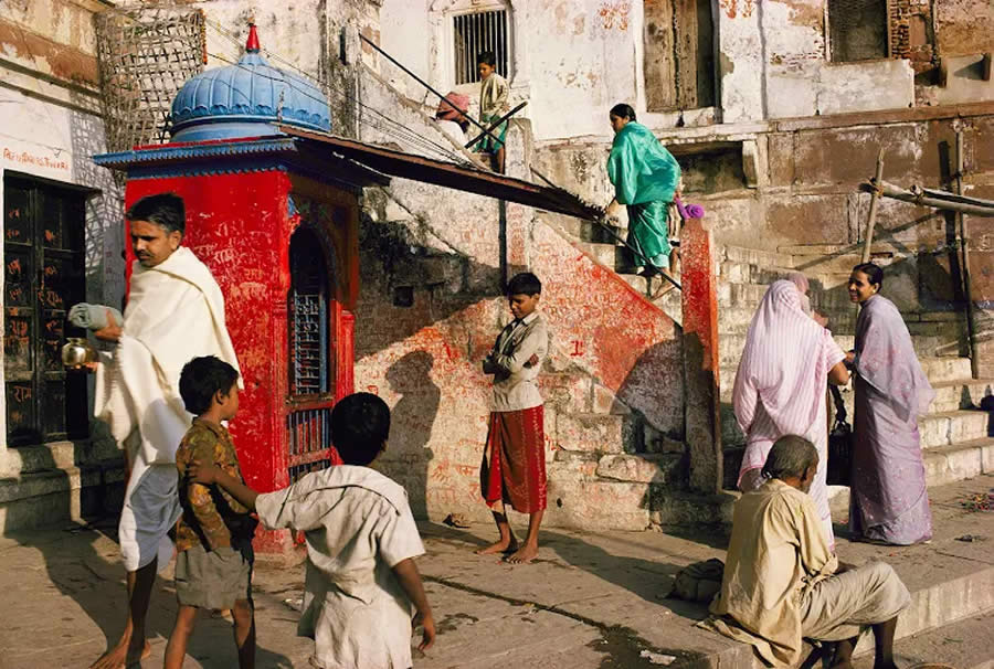 The Indian Master of Color and Street Photography Raghubir Singh