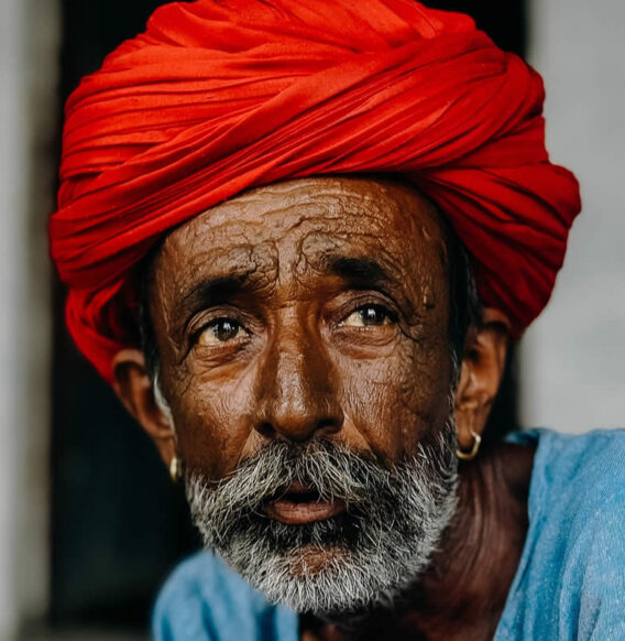 20 Powerful Portraits That Reflect the Spirit of Culture and Festivals