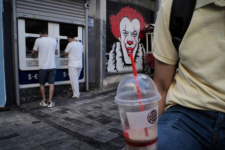 Istanbul Street Photography by Gokhan Arer