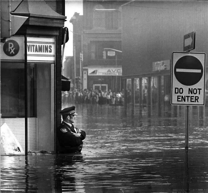 Iconic Historical Photos That Speak Volumes Without Words