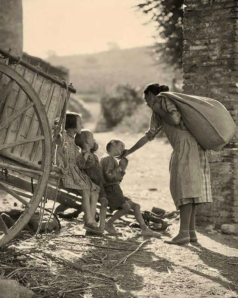 Powerful Historical Photos Showcasing a Century of Change