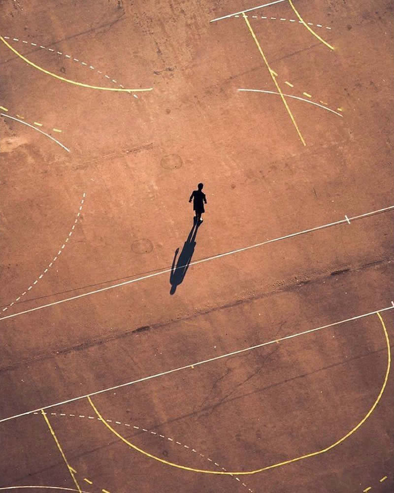 Minimalist Street Photos Powerful visual Storytelling