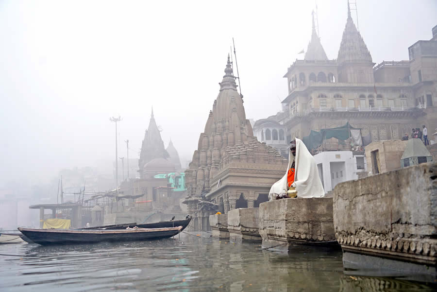 Varanasi in Winter Fog: Photographer Manish Khattry’s Journey Through Time and Soul