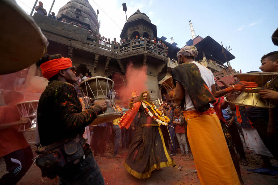 Varanasi in Winter Fog by Manish Khattry