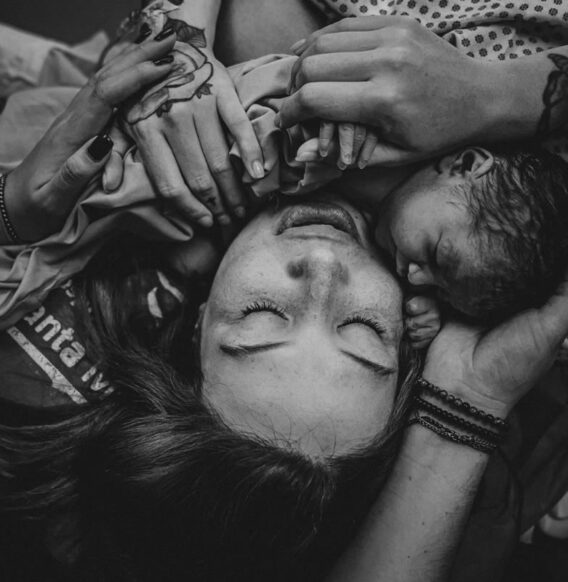 14 Heart-Touching Winning Photos from the 15th Annual Birth Photography Competition