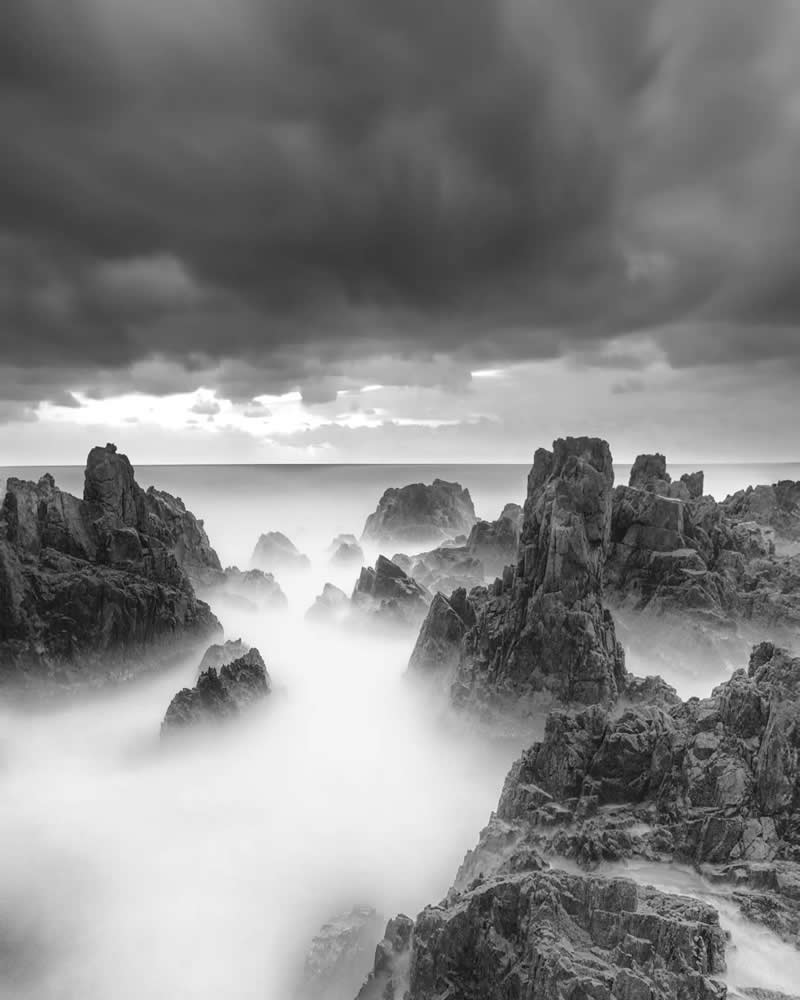 Black and White Long Exposure Landscape Photography by Jo Deok-hwan