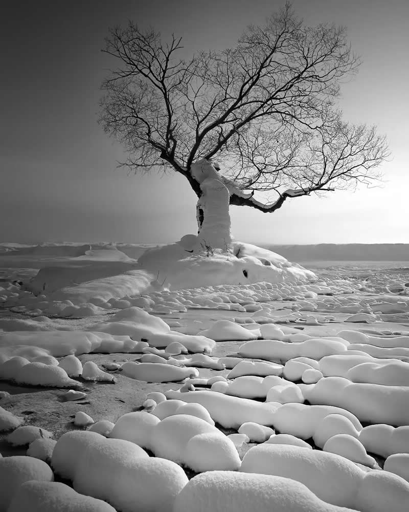 Black and White Long Exposure Landscape Photography by Jo Deok-hwan