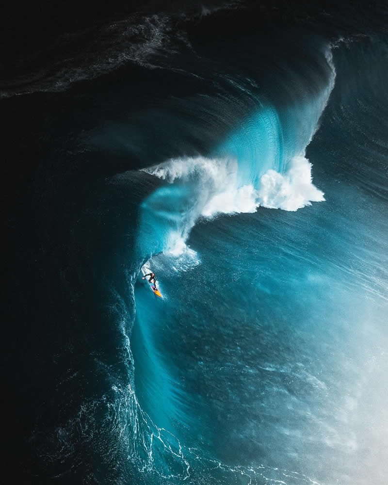 Breathtaking Photos Of Waves by Phil de Glanville