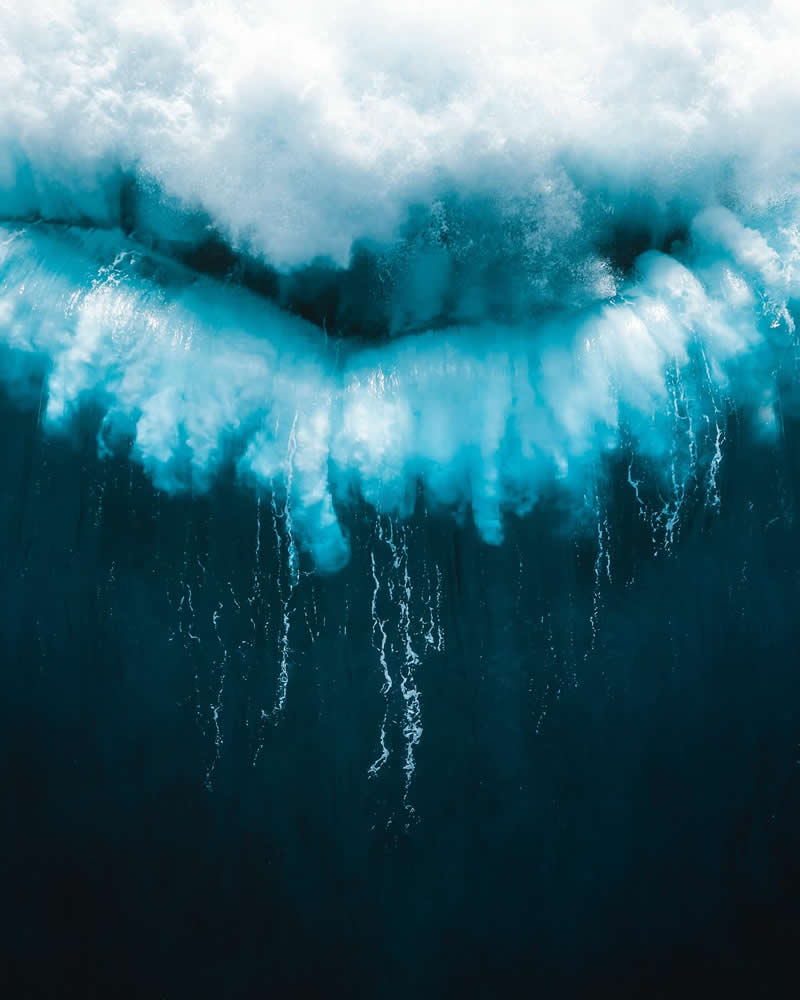 Breathtaking Photos Of Waves by Phil de Glanville