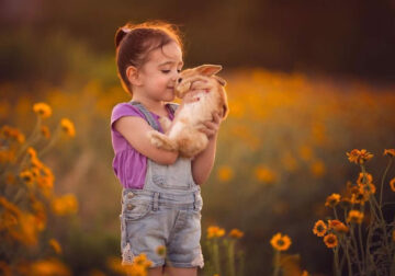 Magical Bond Between Children and Animals Captured by Lisa Holloway