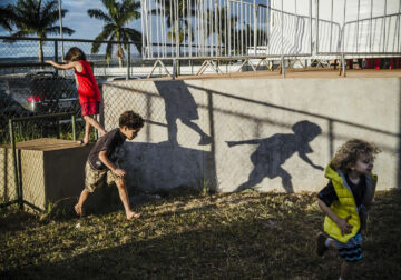 30 Clever Street Photographs That Showcase the Art of Composition and Timing