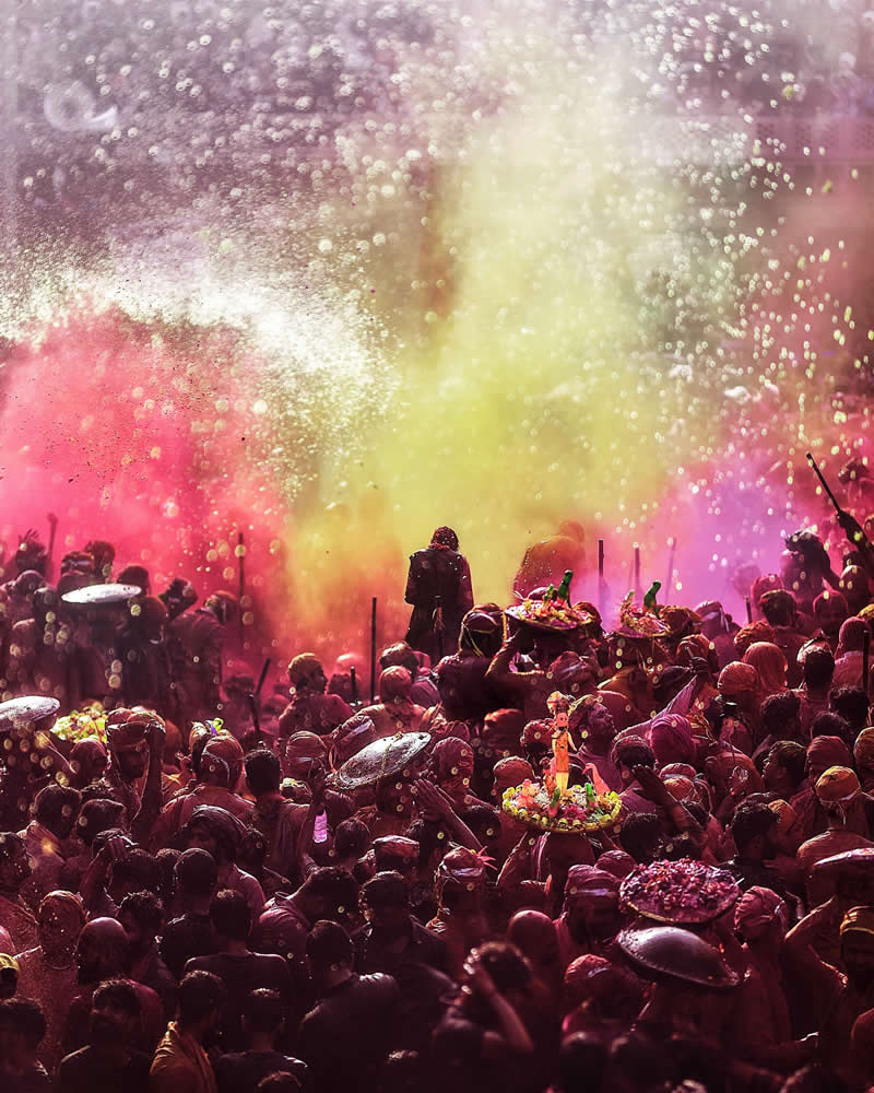 holi festival india article