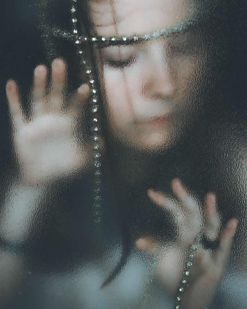 Soulful Portrait Photography by Laura Chabuet