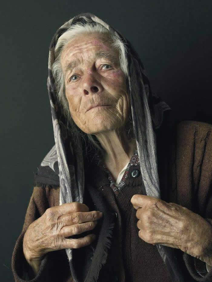 Stunning Portraits of Spanish Gypsies by Pierre Gonnord