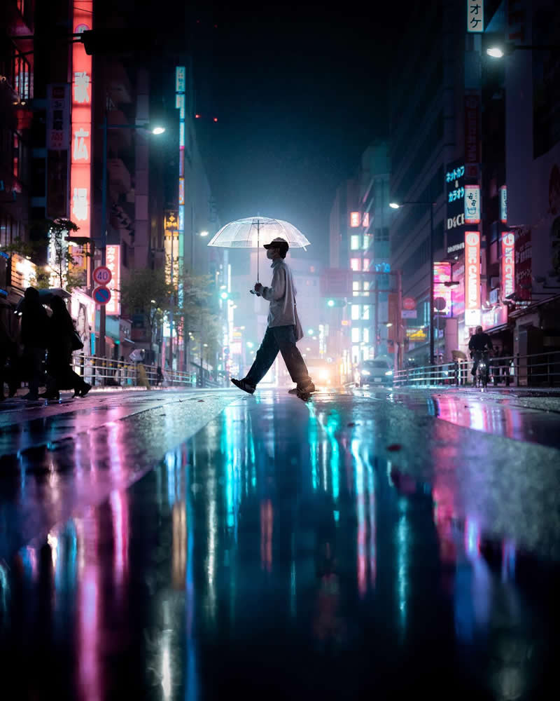 Tokyo Night Street Photography by Tim Hiorns