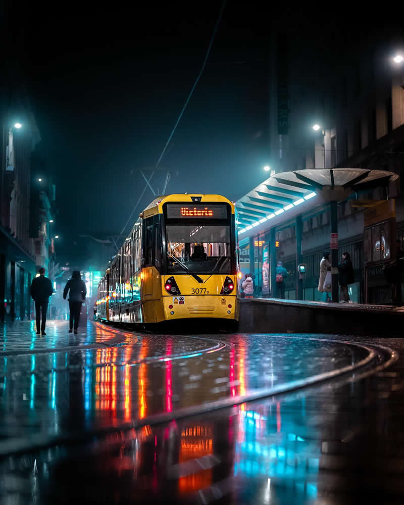 Tokyo Night Street Photography by Tim Hiorns