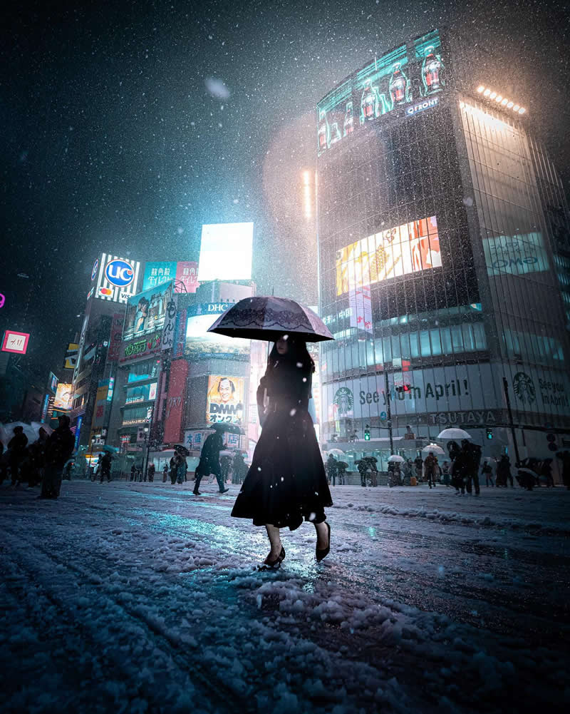 Tokyo Night Street Photography by Tim Hiorns