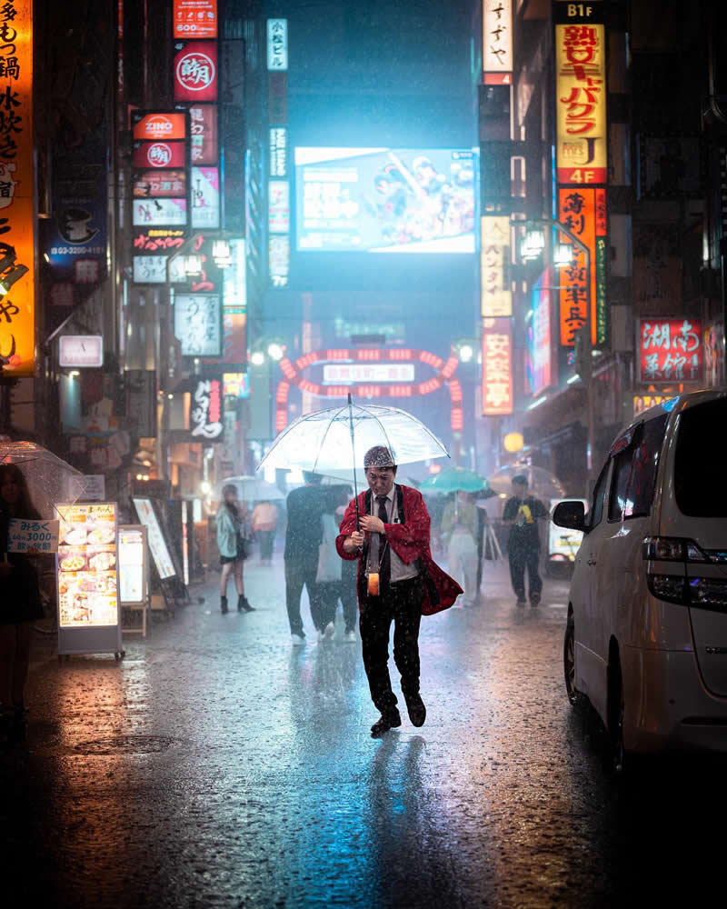 Tokyo Night Street Photography by Tim Hiorns